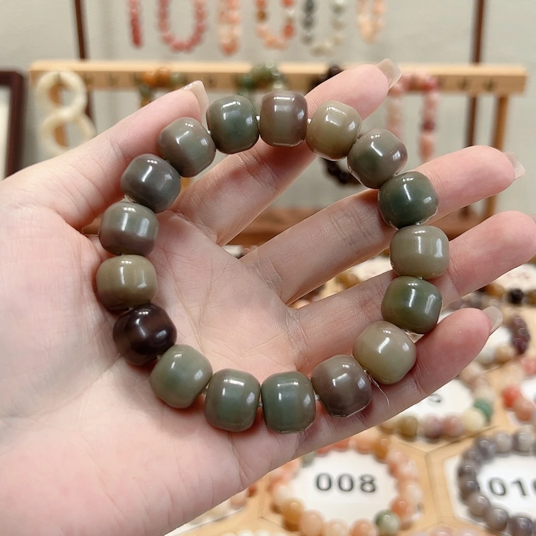 白玉菩提吊坠菩提