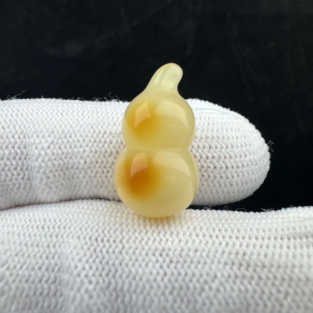 Y5467天然原矿蜜蜡 葫芦11.7*21.5mm支持复检假一罚十