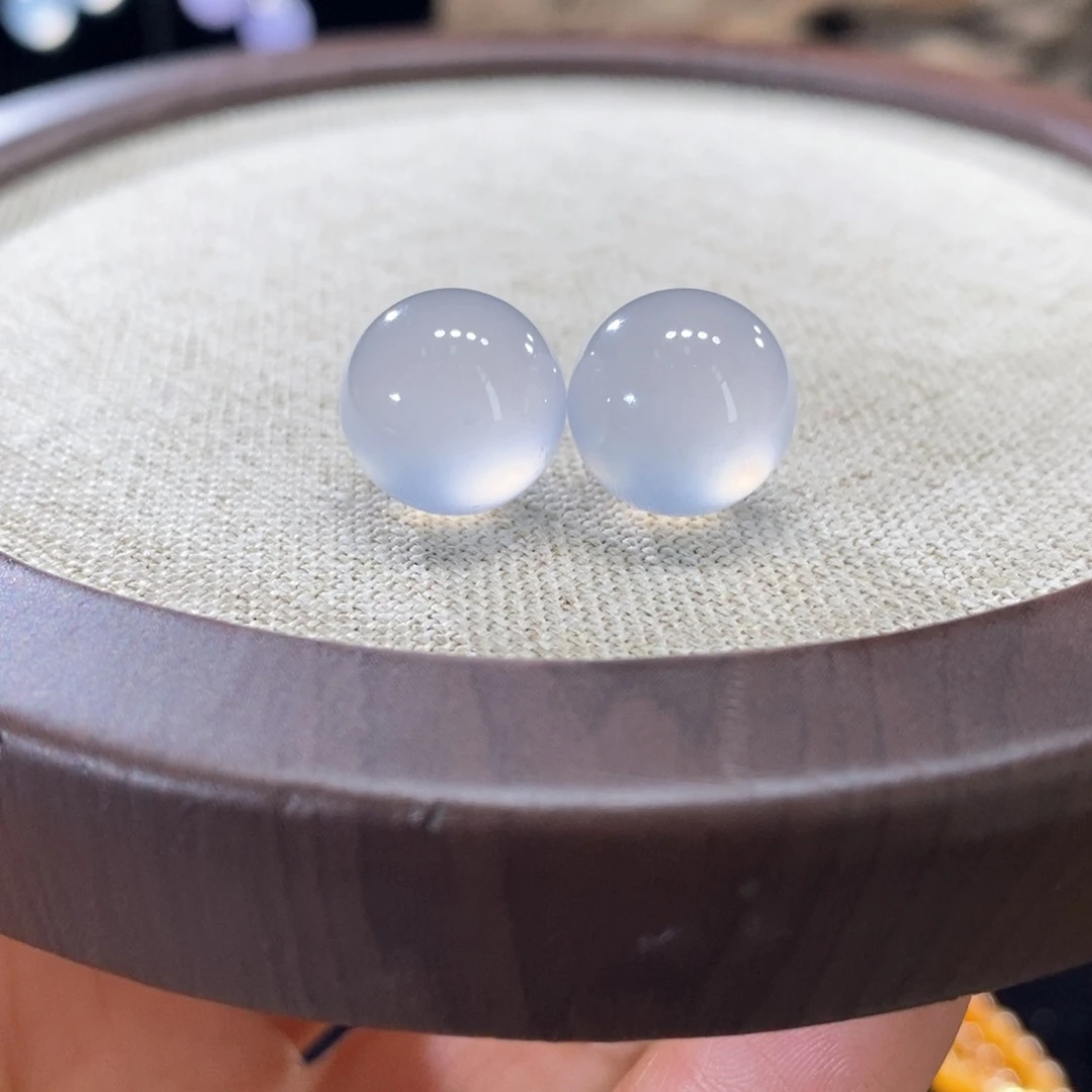 翡翠未镶嵌颈饰茅台白卡12+ 多样性发其一