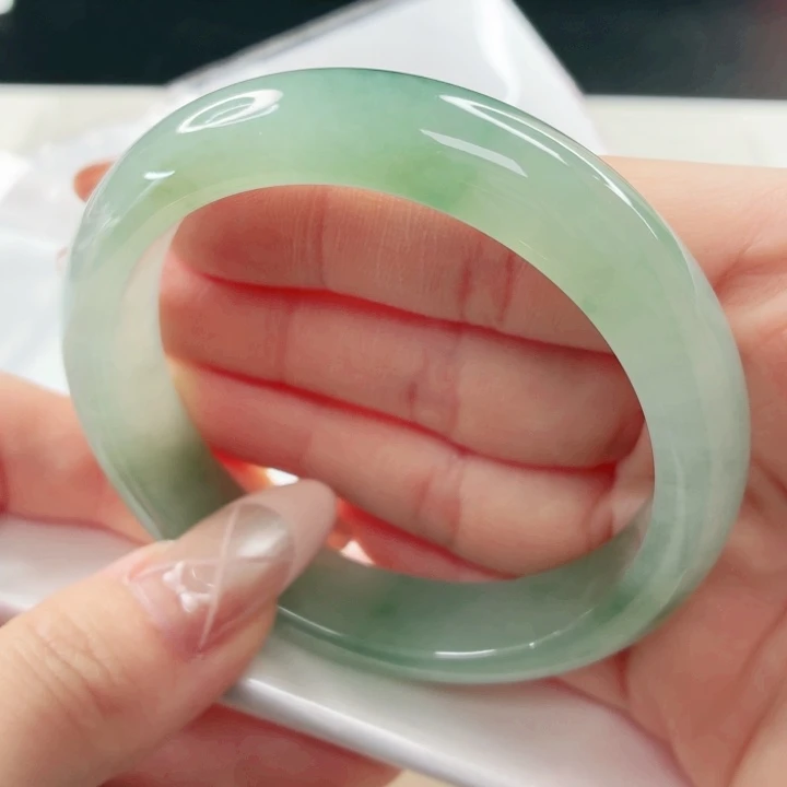 翡翠未镶嵌手镯57.6x390