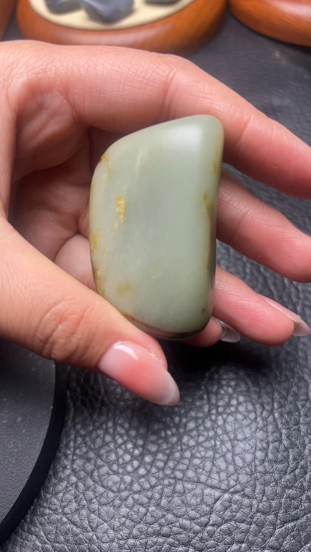 新疆和田玉吊坠1