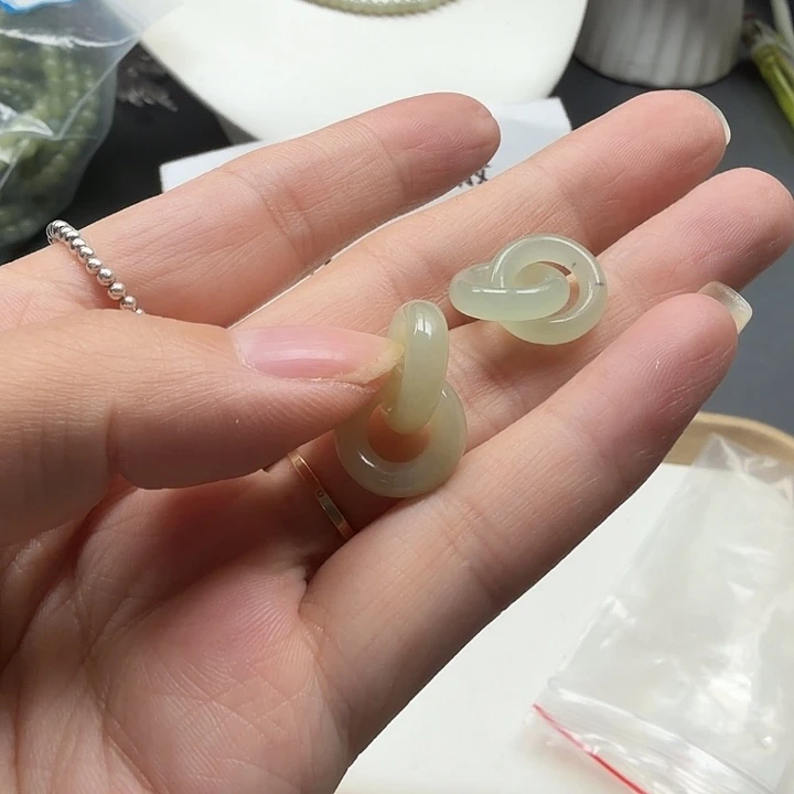 和田玉未镶嵌颈饰19