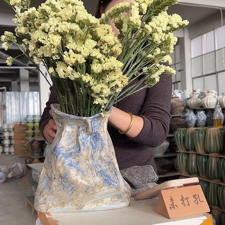 景德镇陶瓷花瓶工厂
