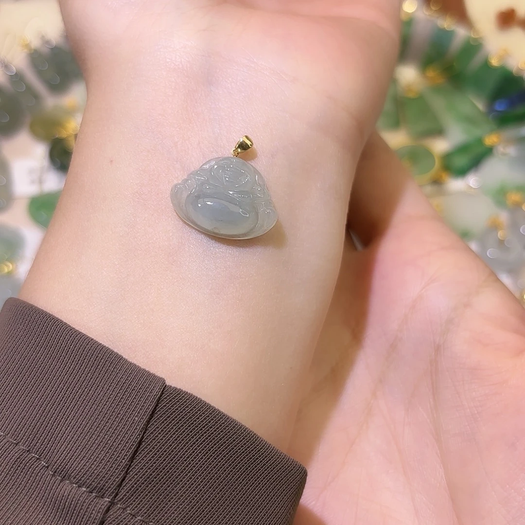 翡翠18K金镶嵌颈饰佛公