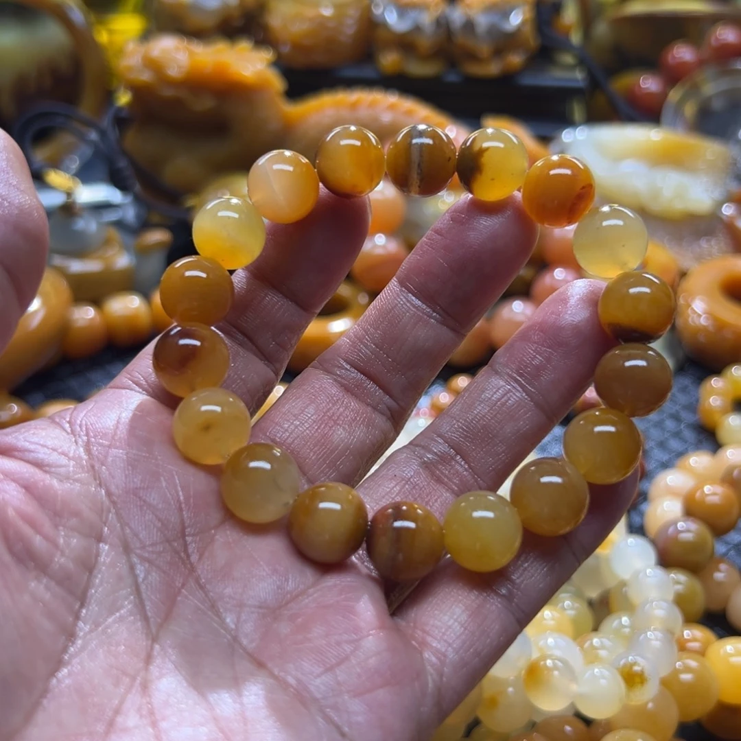 石英质玉未镶嵌颈饰