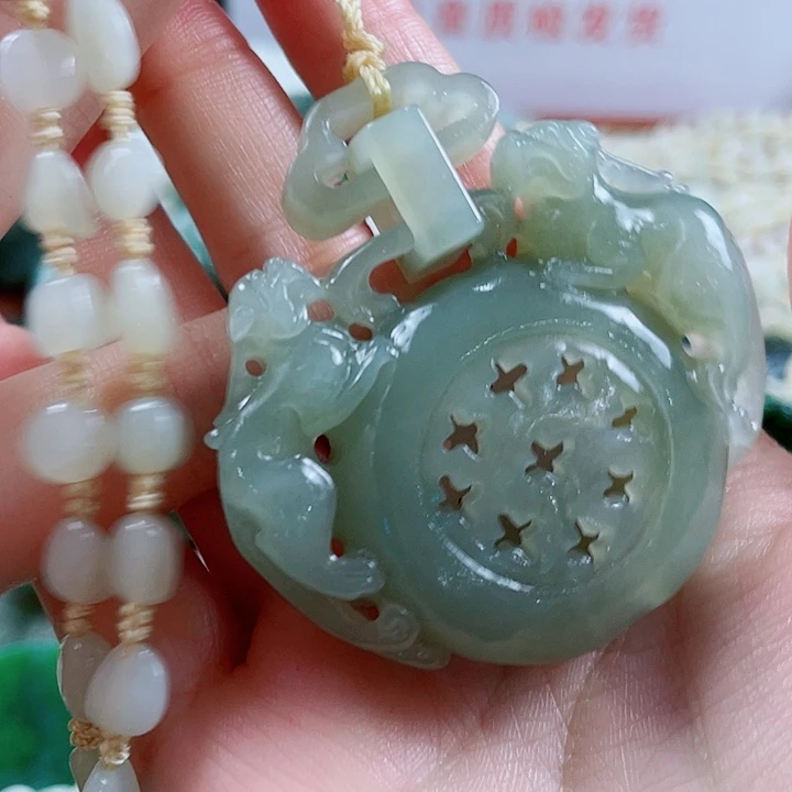 颈饰未镶嵌和田玉