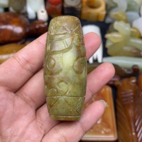 蛇纹石玉未镶嵌颈饰91