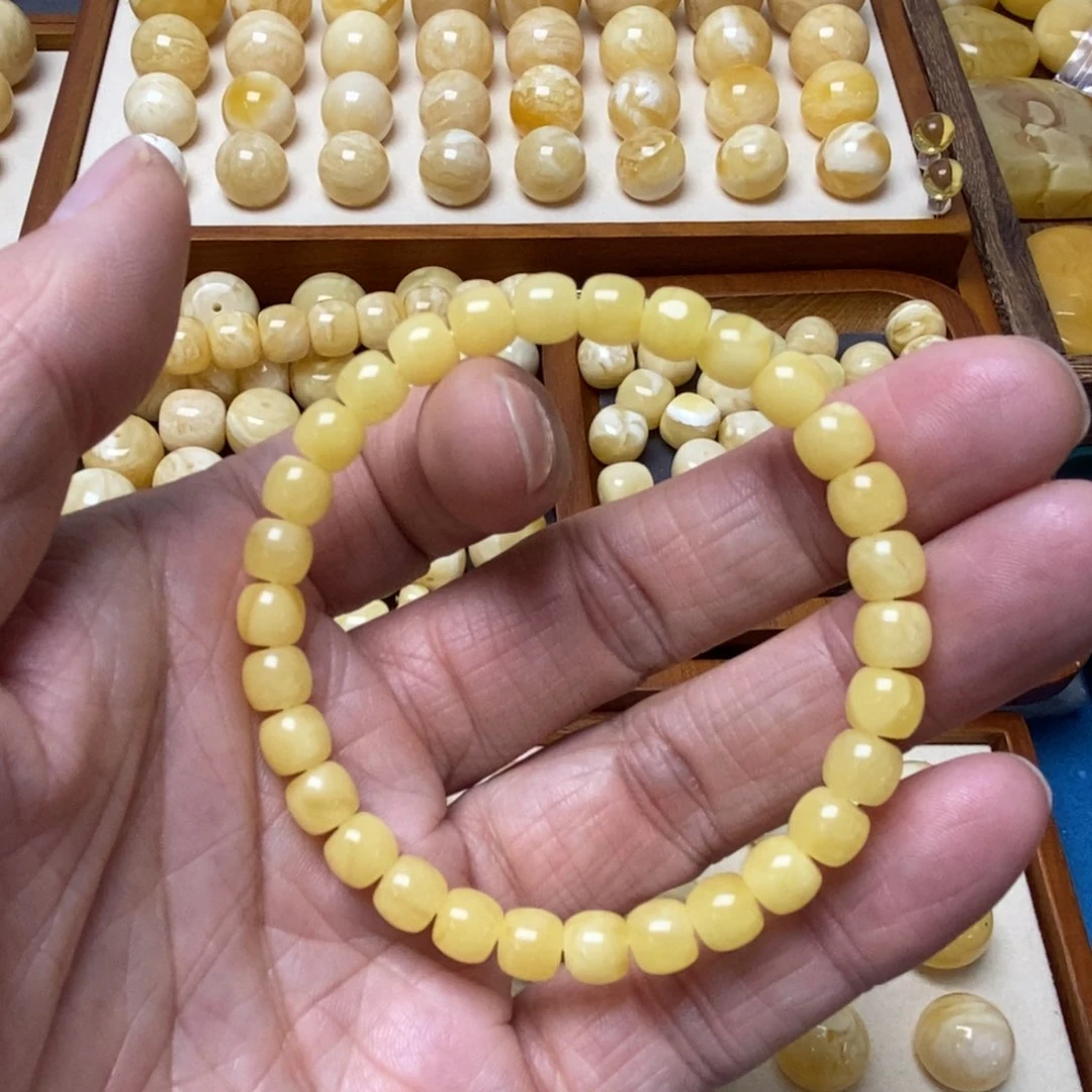 未镶嵌蜜蜡琥珀画孑*