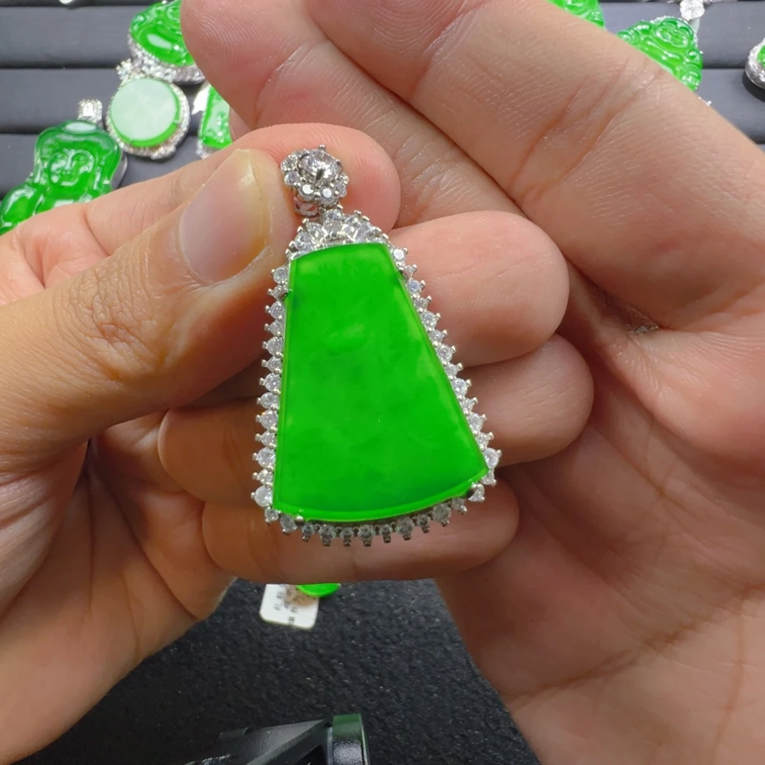 翡翠银S925镶嵌颈饰