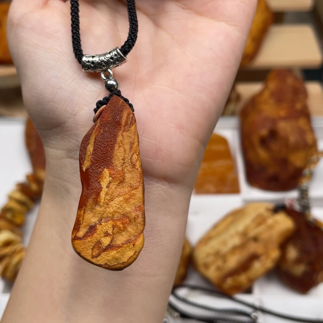 琥珀未镶嵌珠宝奇石