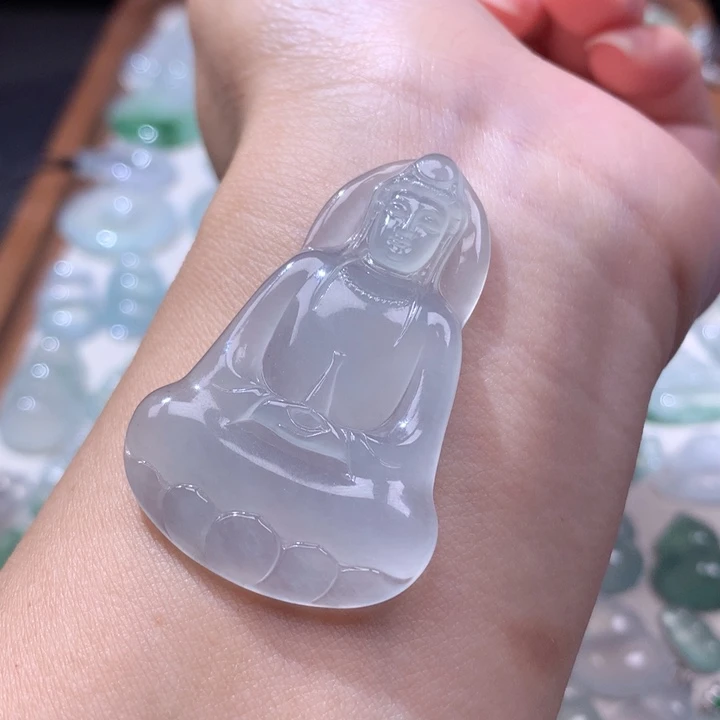 颈饰未镶嵌翡翠冰种素衣观音