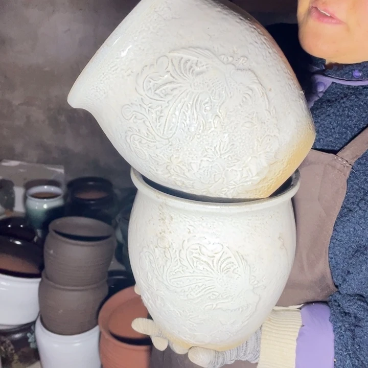 紫砂花盆口18高20瑕疵瑕疵