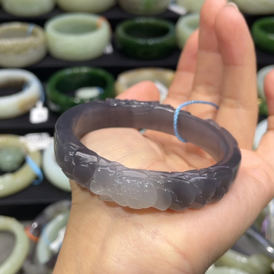 未镶嵌手镯（贵妃镯）和田玉88