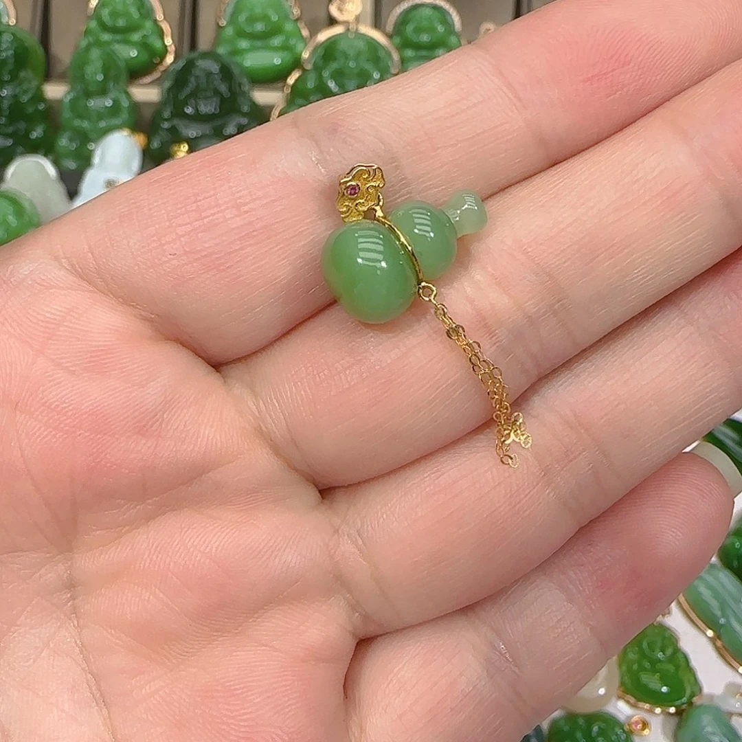 和田玉（碧玉）颈饰18K金镶嵌