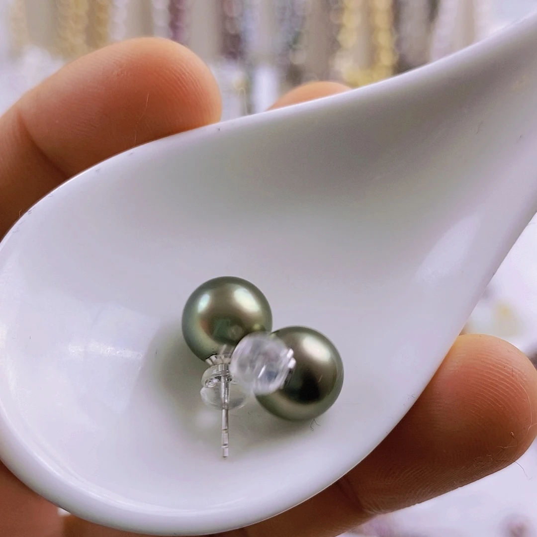 耳饰18K金镶嵌海水珍珠