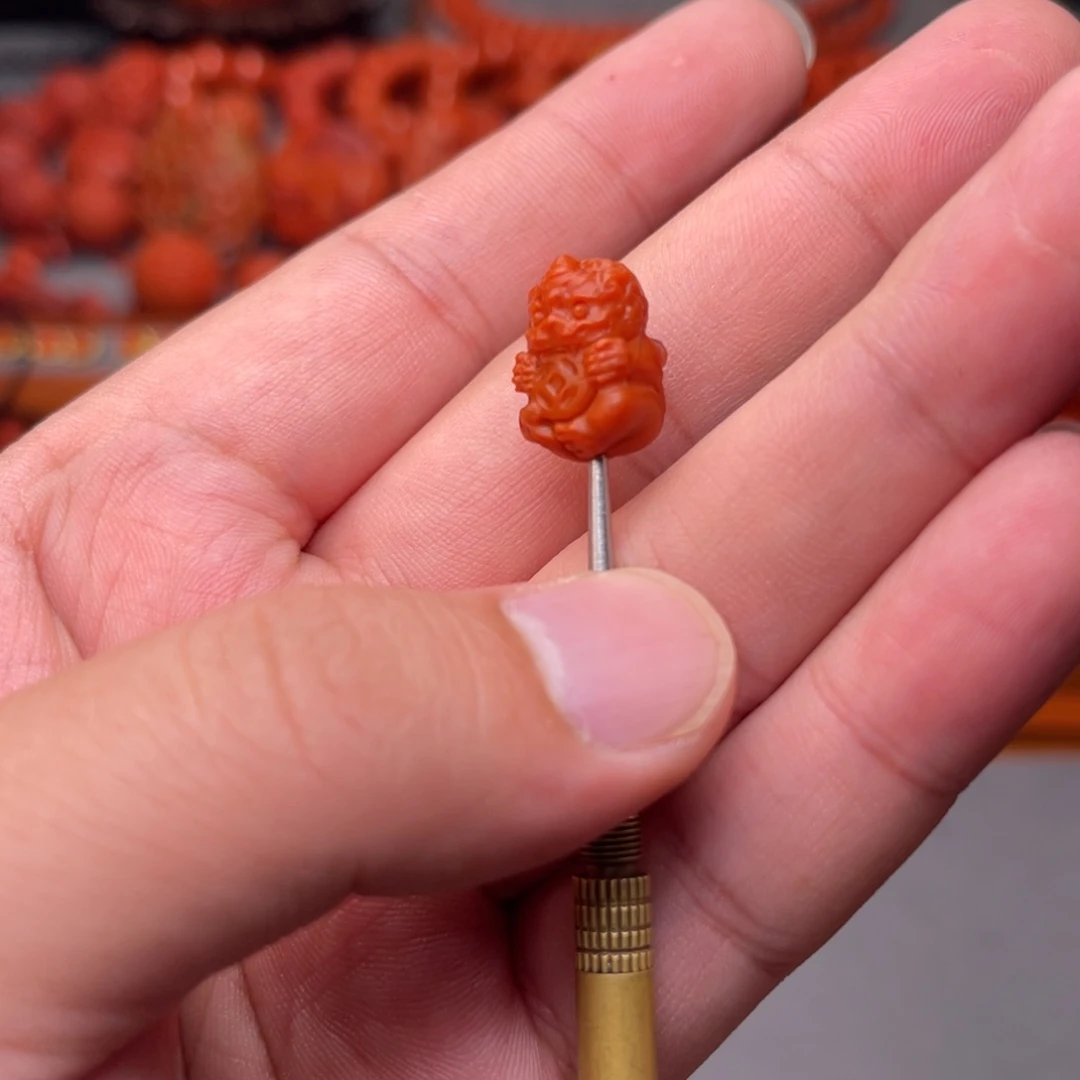 未镶嵌配饰南红玛瑙