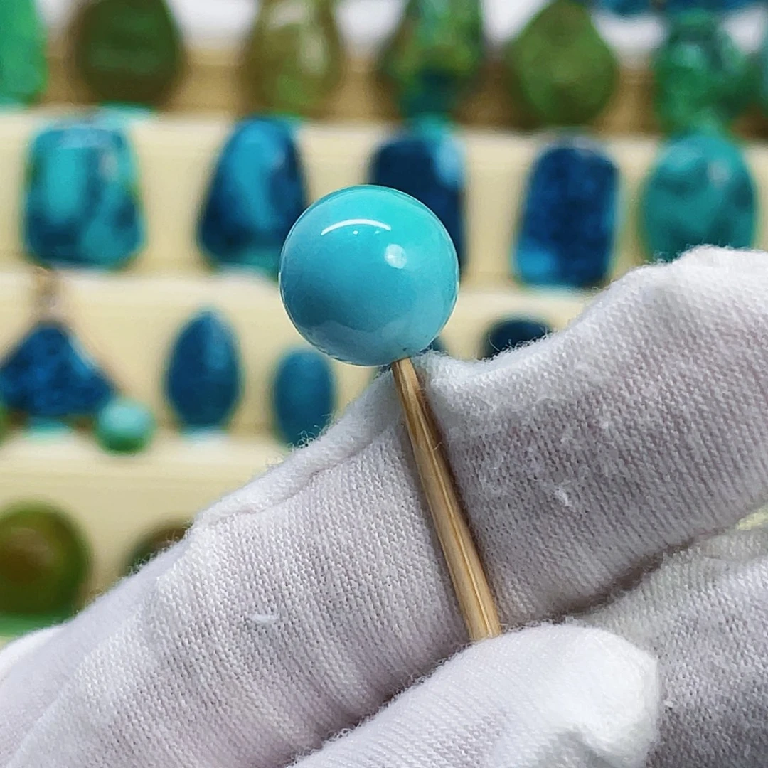 绿松石未镶嵌颈饰