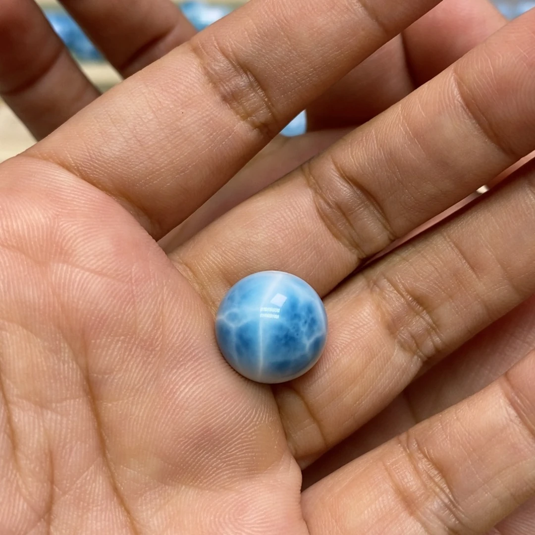 未镶嵌针钠钙石（海纹石）颈饰