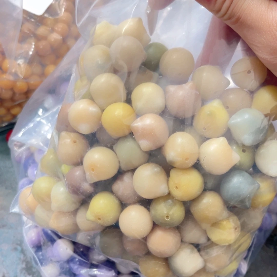 白玉菩提吊坠z16mm22颗。大猫头