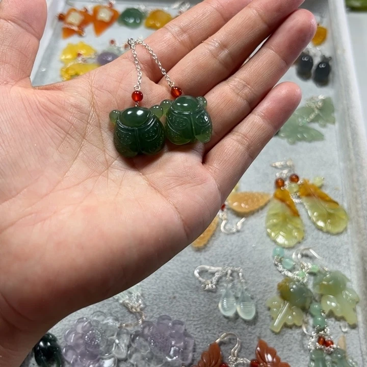 合金蛇纹石玉耳饰