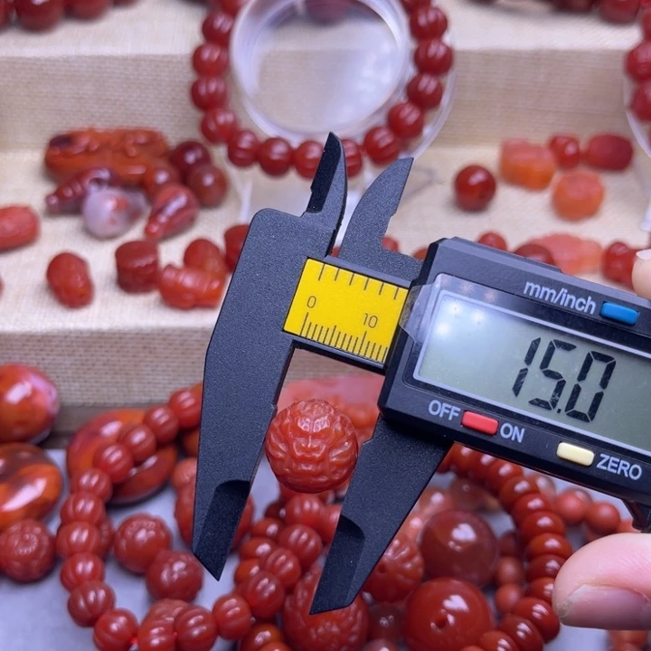 南红玛瑙未镶嵌颈饰龙珠