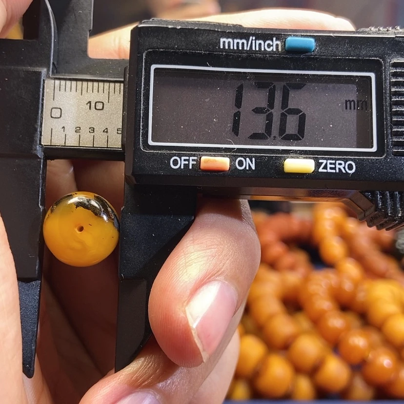 【闪购商品】蜜蜡未镶嵌珠宝奇石