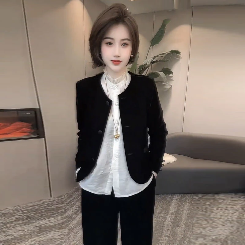 拉夏贝尔丝绒短外套2025秋新款小个子短款气质百搭小香风上衣