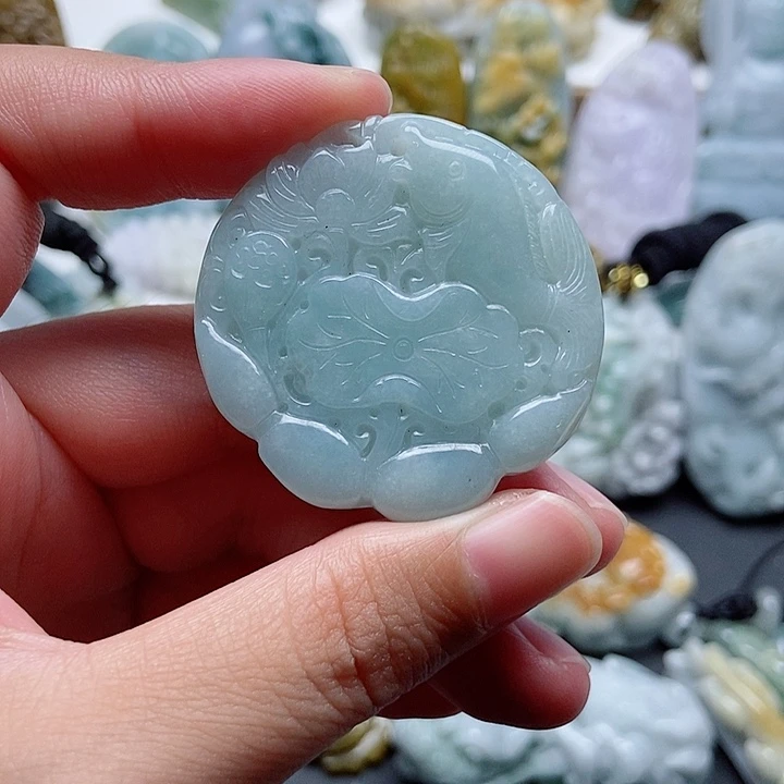 琰****翡翠未镶嵌颈饰翡翠^_^