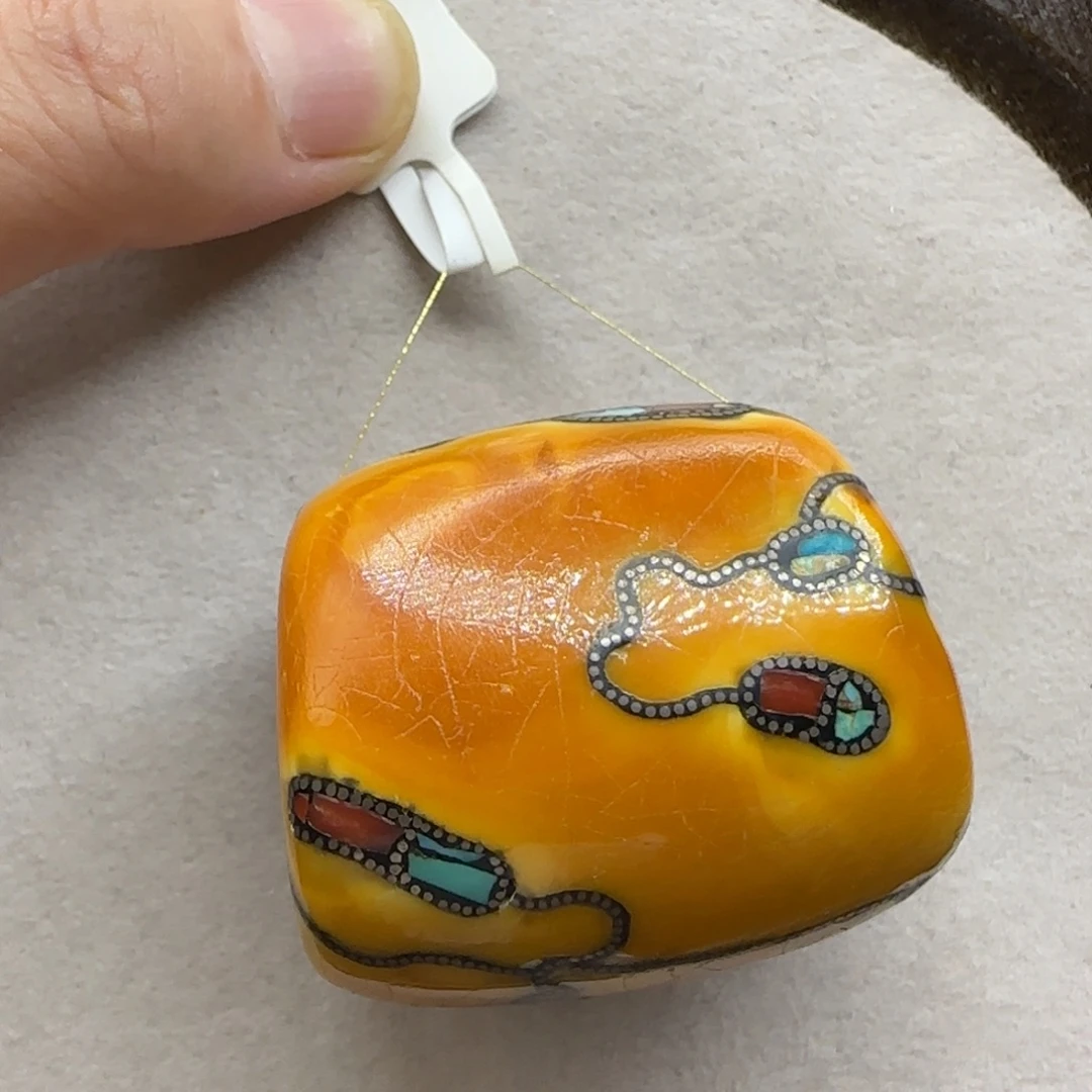 琥珀未镶嵌珠宝奇石