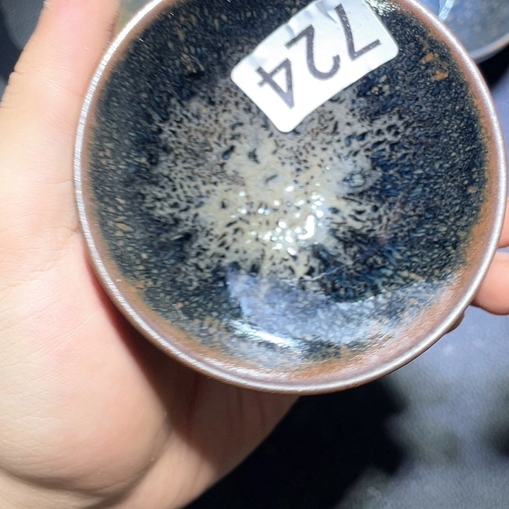 茶盏提出建议在这里继续等待