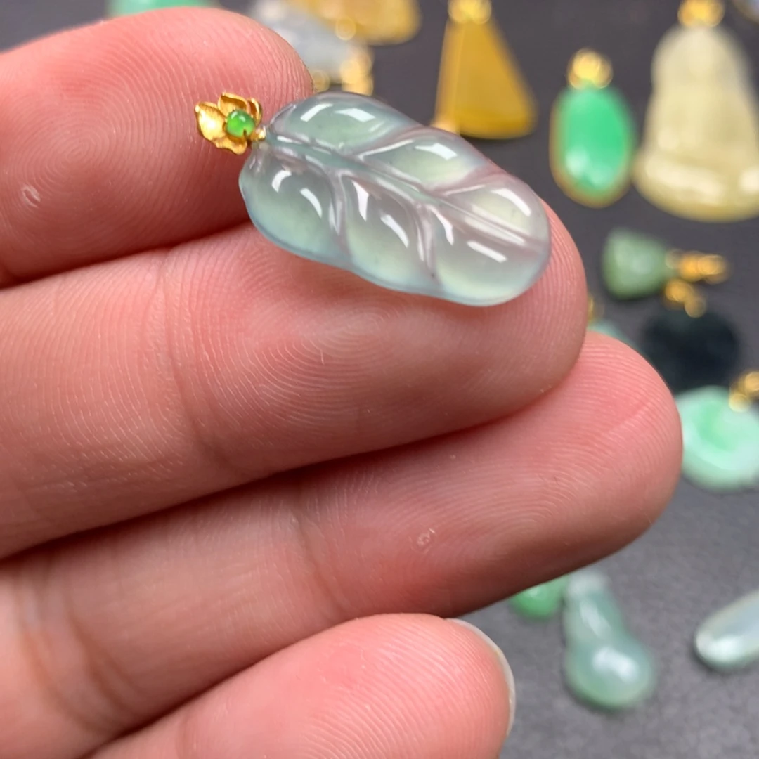 【闪购商品】颈饰18K金镶嵌翡翠翡翠