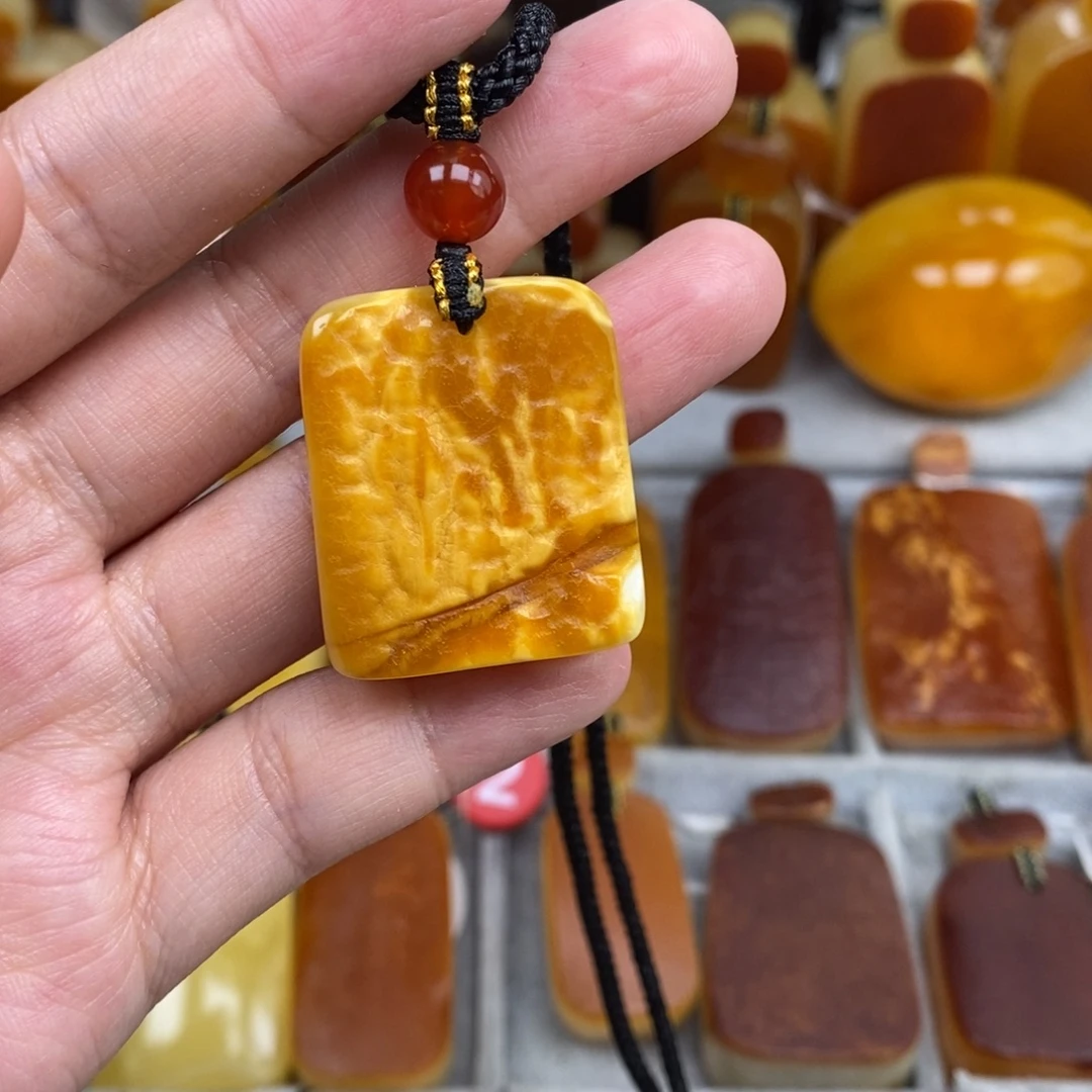 琥珀未镶嵌珠宝奇石