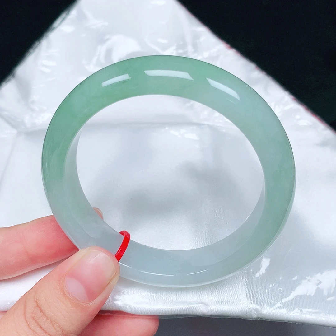 翡翠未镶嵌手镯正圈53