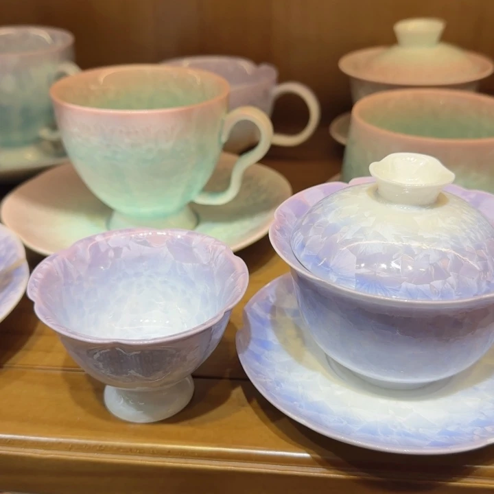 L***a一个杯子一个盖碗