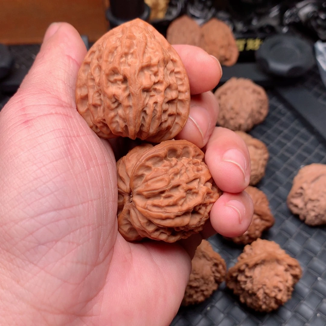 文玩核桃吊坠S****r40金牛