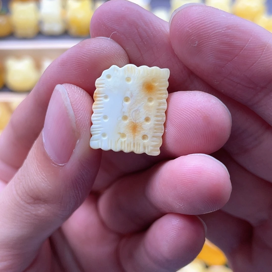 未镶嵌琥珀裸石蜜蜡