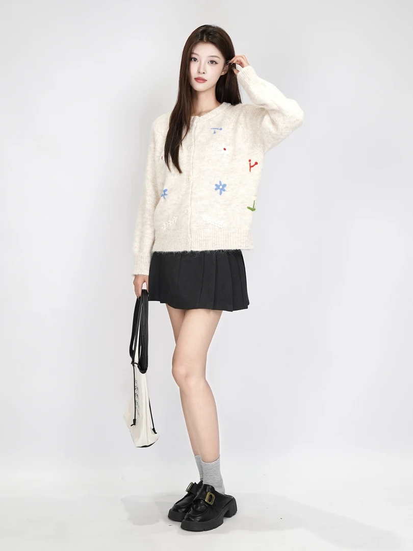 [街调]秋冬季韩版打底毛衫蕾丝套头毛衣开衫保暖简约百搭时尚上衣