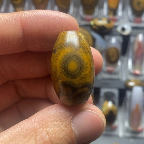 未镶嵌玛瑙/玉髓珠宝奇石