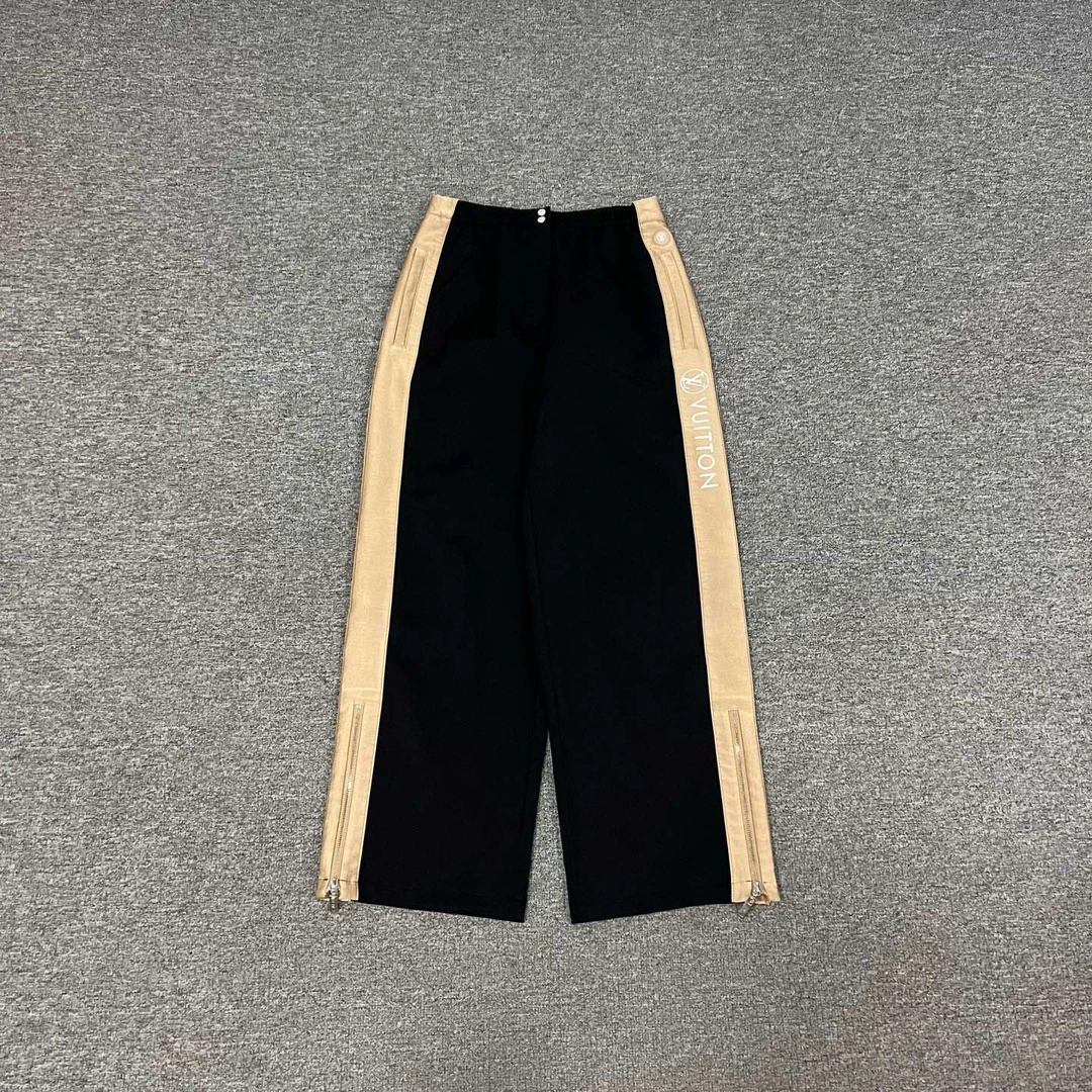99新 LouisVuitton/路易威登 侧边logo运动裤 黑色配米白色 40码