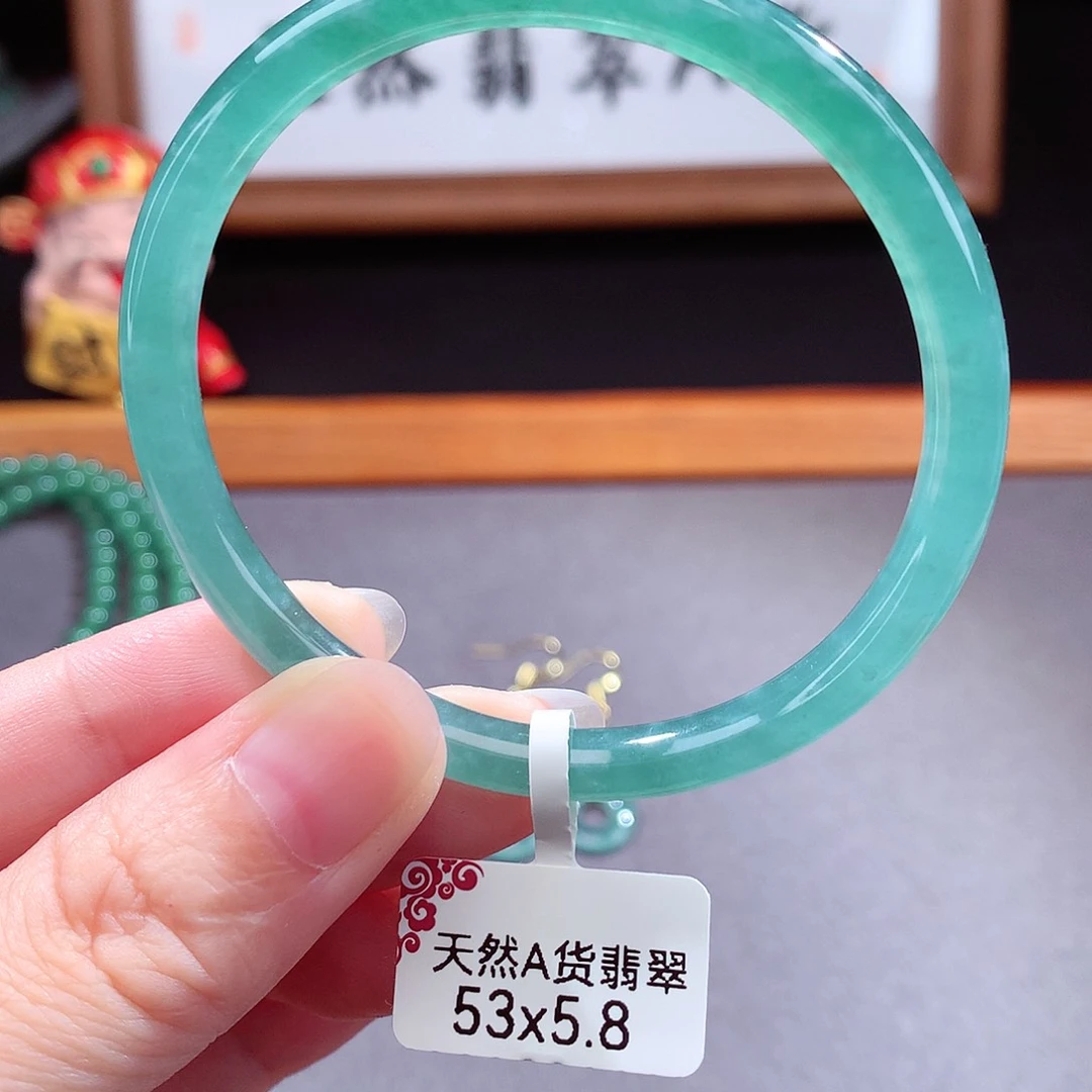 翡翠手镯（圆镯）未镶嵌