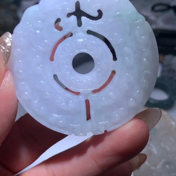 翡翠未镶嵌颈饰保真天然A货翡翠