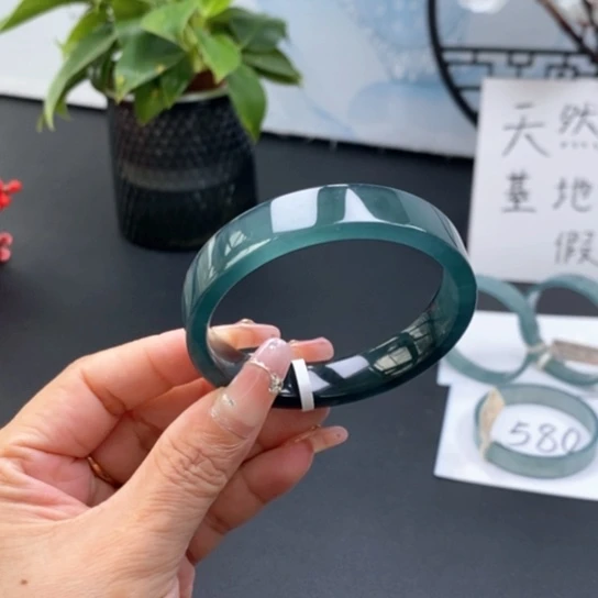 未镶嵌手镯翡翠过*