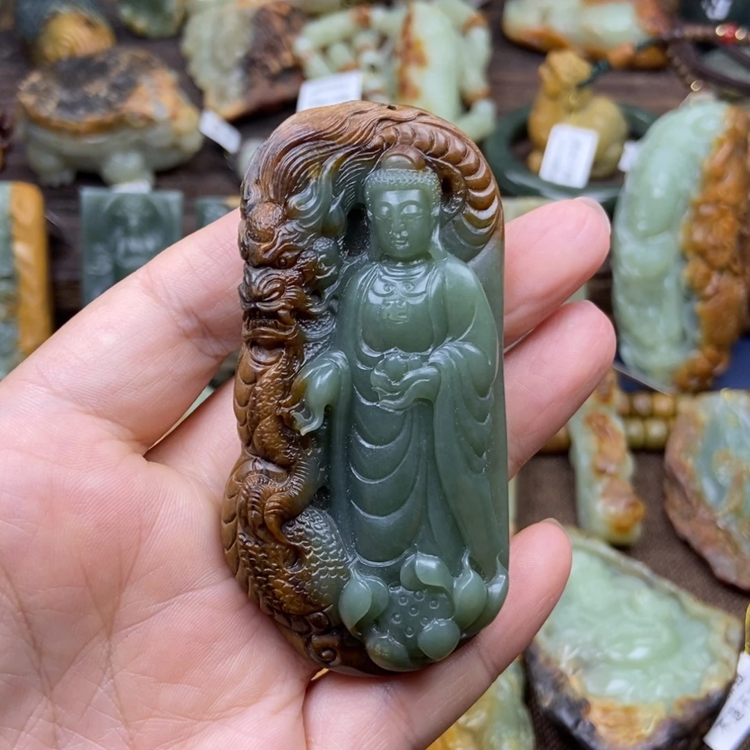 天***情未镶嵌岫岩河磨玉（透闪石质玉）珠宝奇石