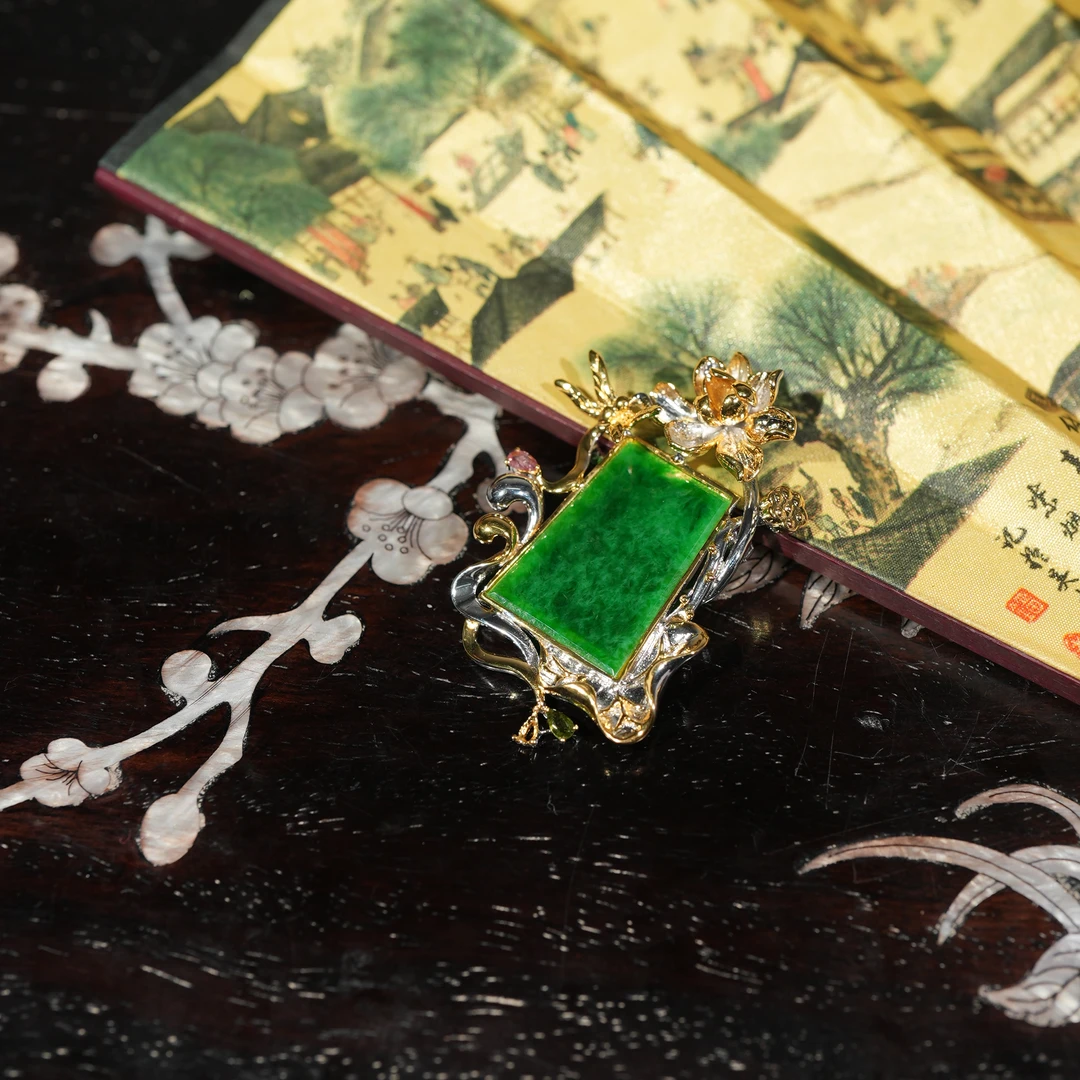 1.12香港王老板-翡翠镶嵌吊坠o102
