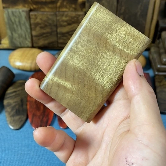 【闪购商品】梁*泉金丝楠木无事牌