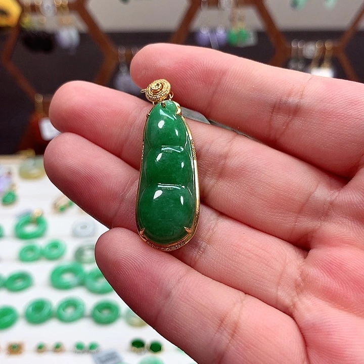 翡翠未镶嵌耳钉天然翡翠