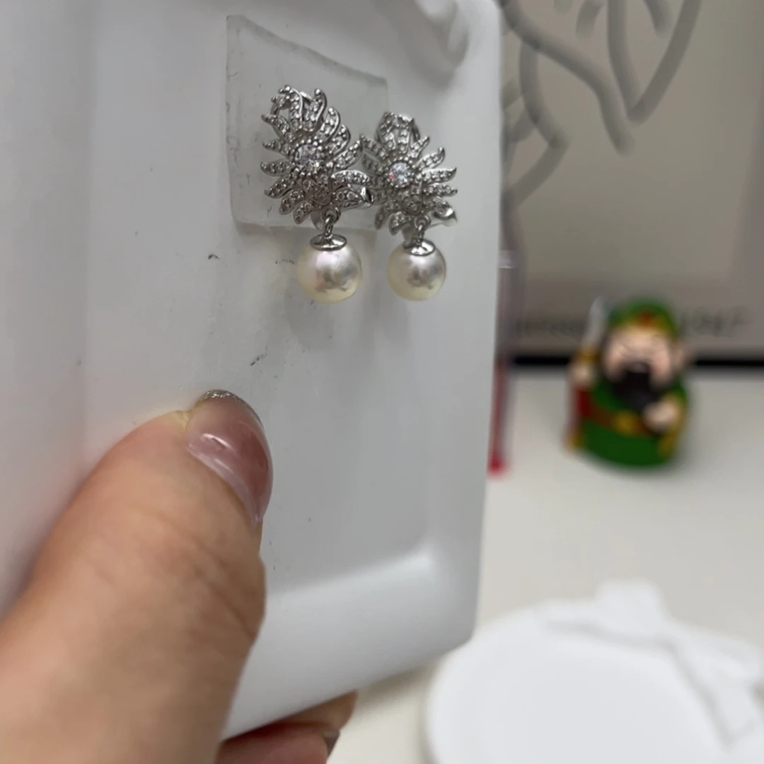 银S925镶嵌海水珍珠耳饰