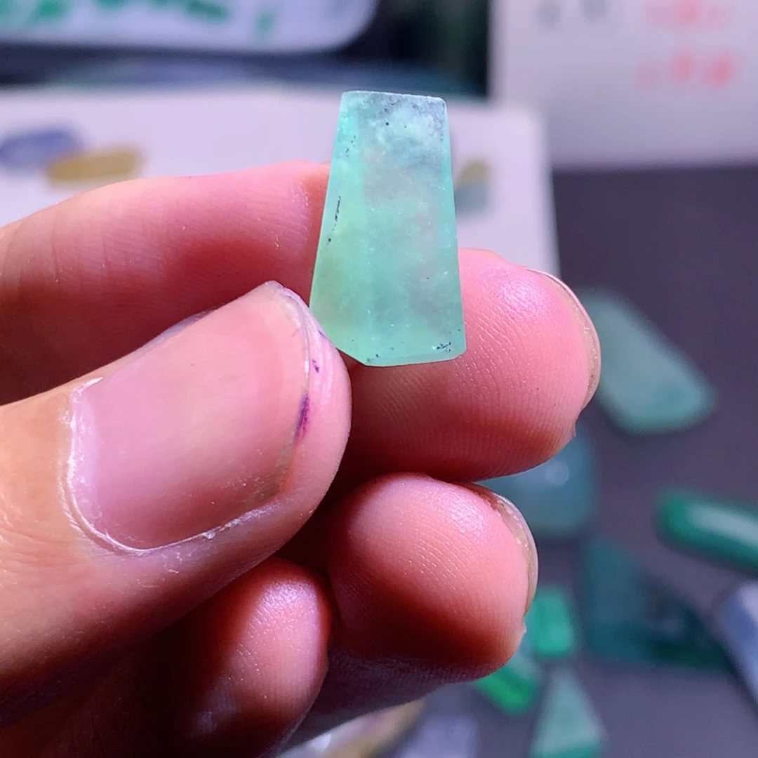 未镶嵌定制翡翠翡翠