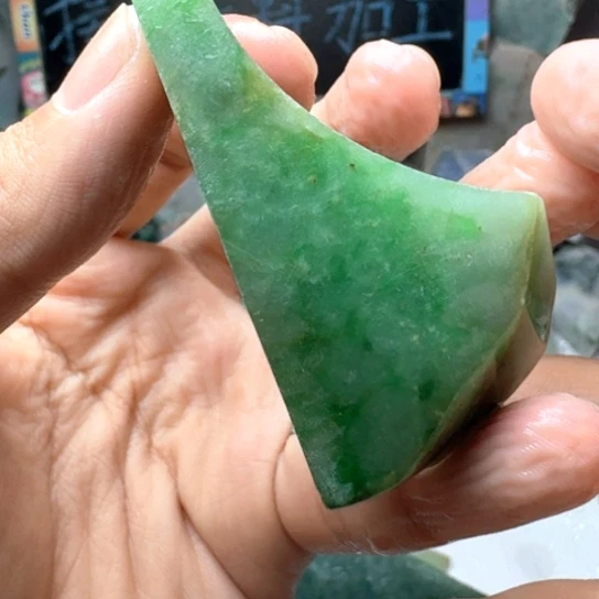 颈饰未镶嵌翡翠27666