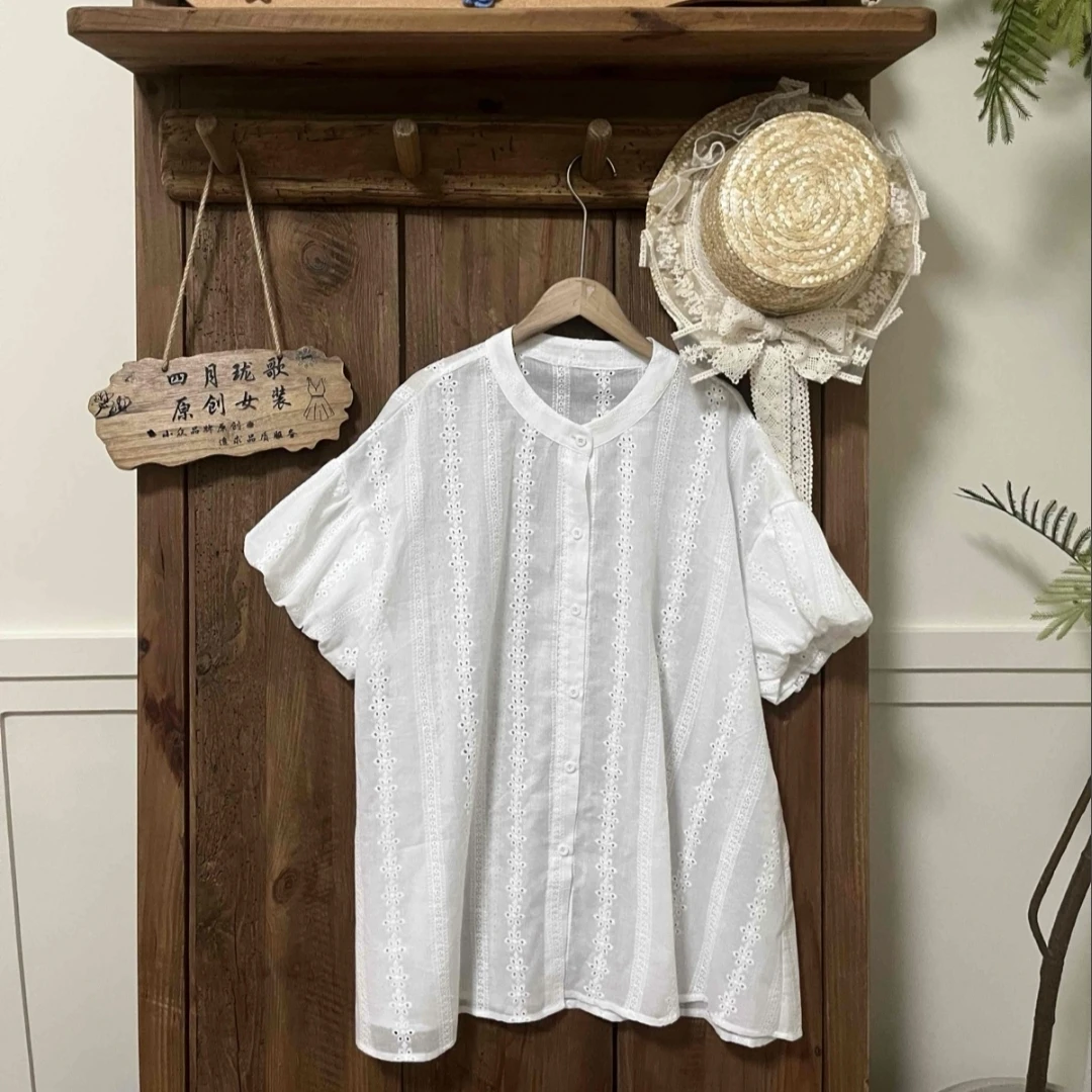 四月珑歌原创 宽松透气刺绣镂空圆领单排扣内搭衬衫2025夏季3284